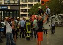 2 Denkmalkletterer hielten Feuerwehr und Polizei in Trapp Koeln Heumarkt P185
